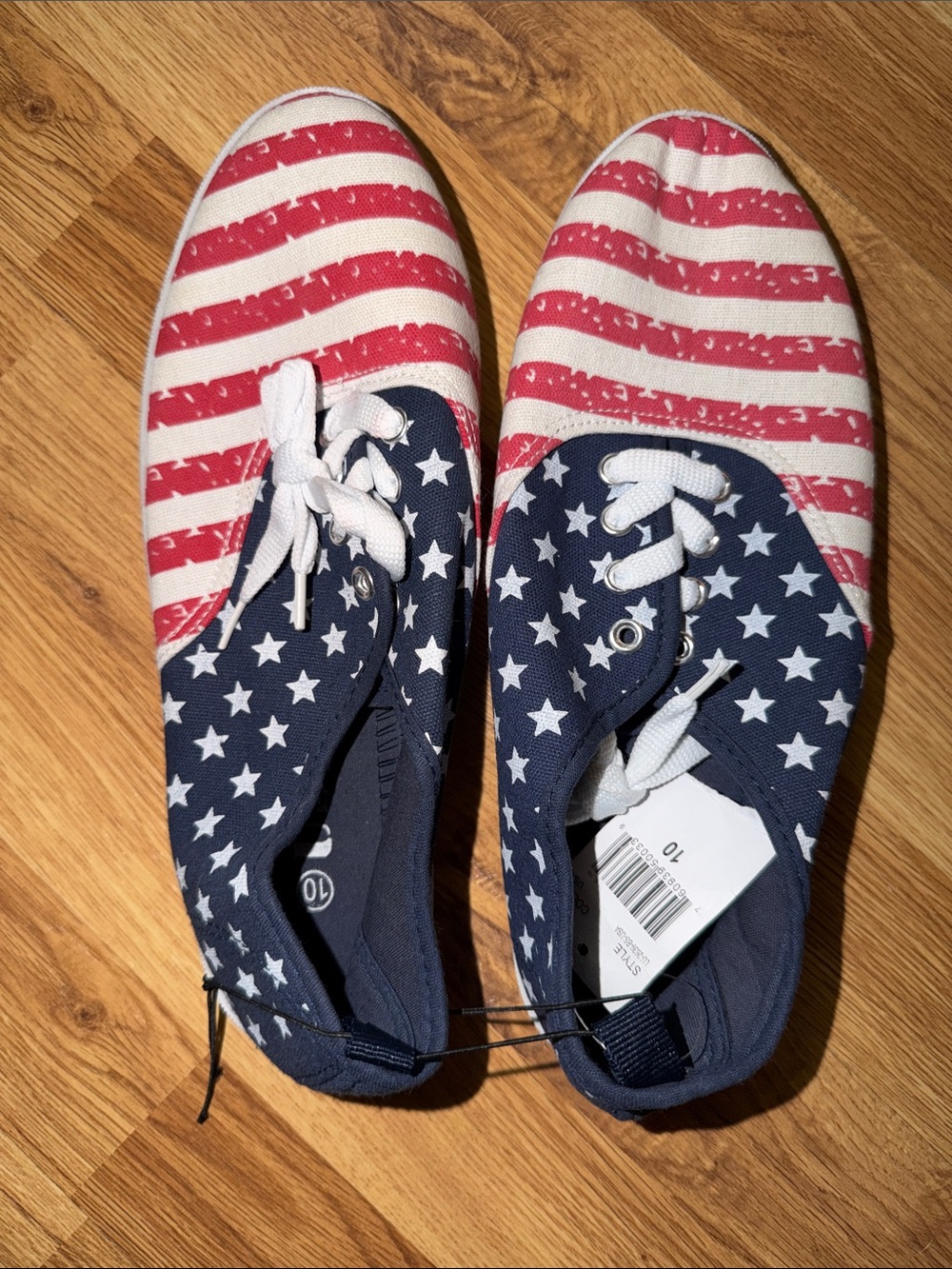 Just USA Flag Canvas Lace-Up Sneakers - Red, White & Blue size 10 Men